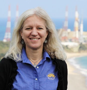nasa engineer and famu-fsu engineering alumna gail skofronik-jackson at a nasa launch