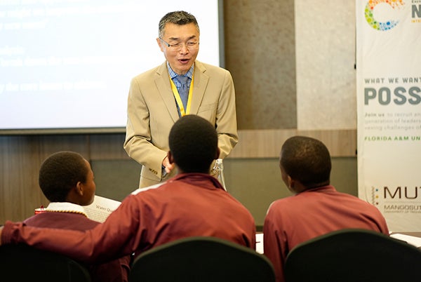 photo of famu-fsu civil environmental engineering professor gang chen teaching students