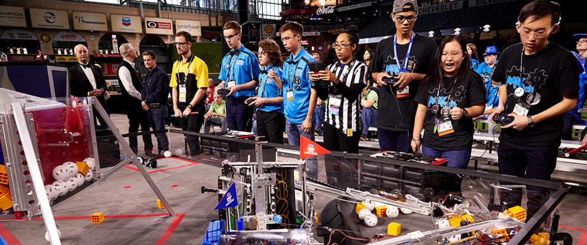 FIRST Tech Challenge teams compteting