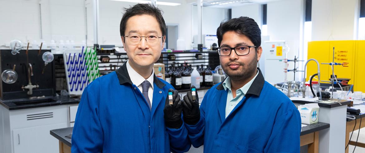 photo of chung and ghorai in the lab at famu-fsu college of engineering