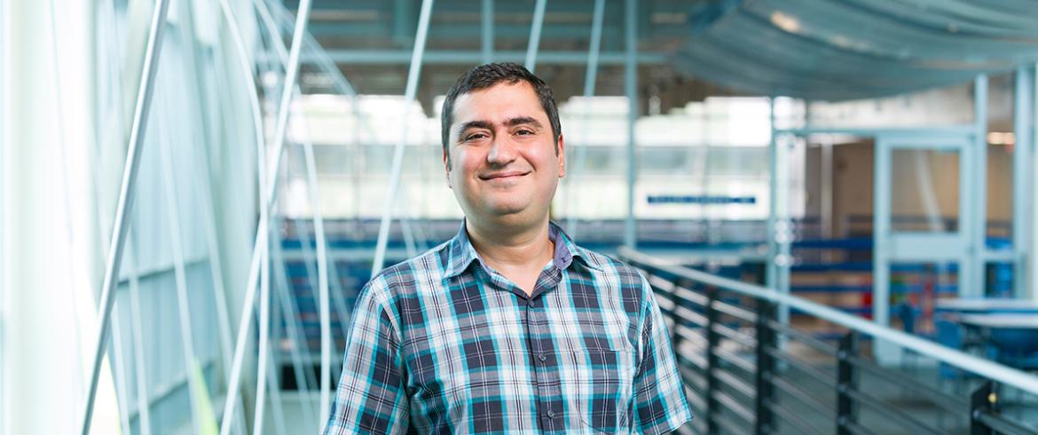 photo of civil environmental engineering faculty ebrahim ahmadisharaf at the famu-fsu college of engineering