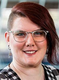 katie swenson headshot