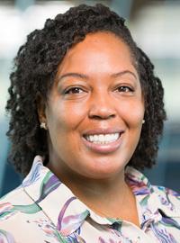 Deanna Roberts headshot