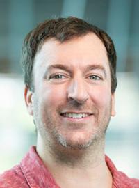 Scott Holstein headshot