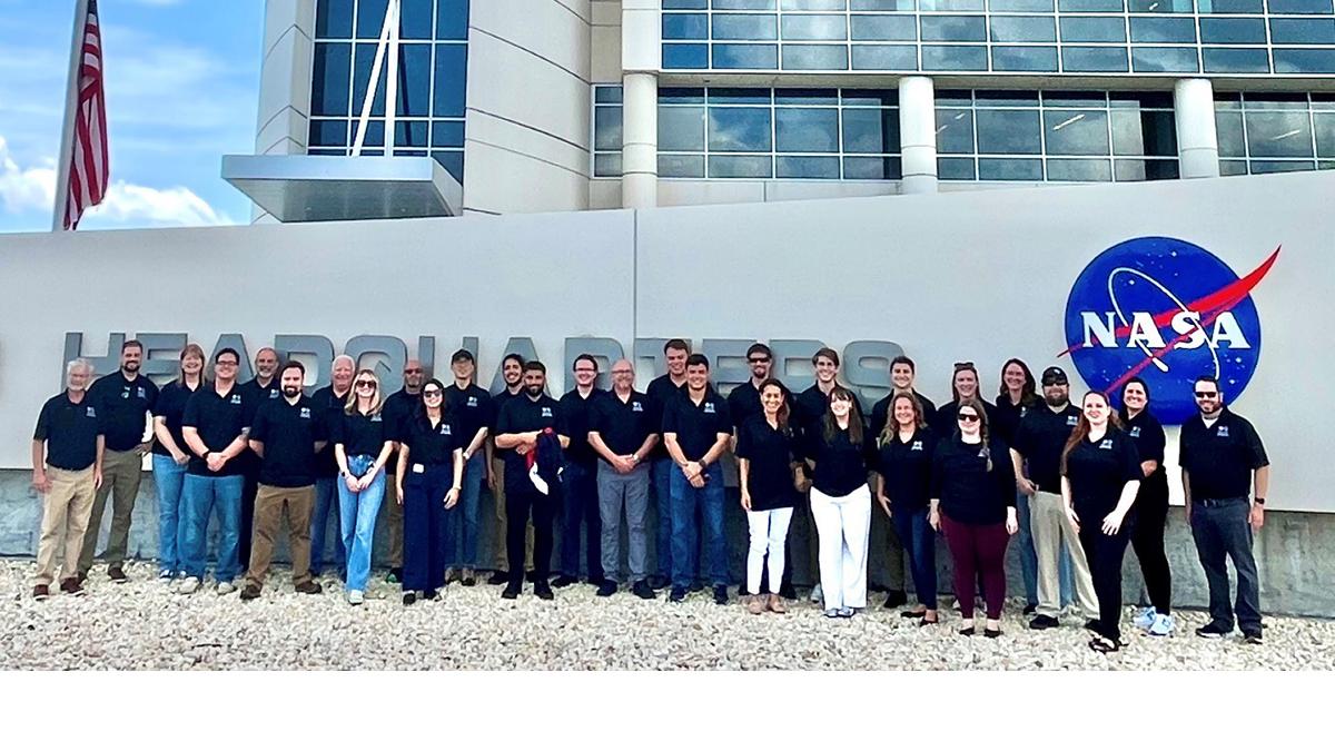 photo of famu-fsu engineering msse bootcamp participants outside nasa