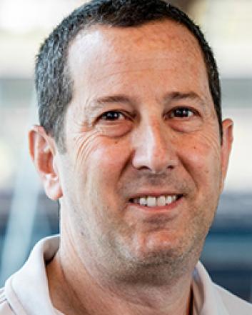 headshot of alan hanstein